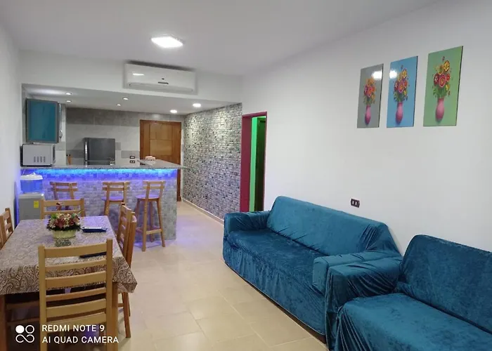 Palmera - Families Only شقة